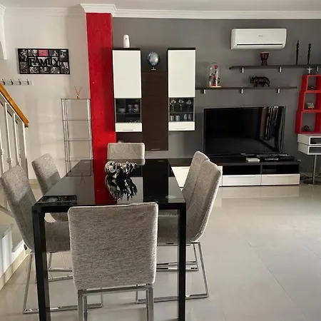Apartamento Adosado *